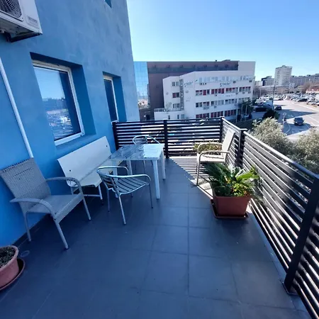 Apartino * Σπλιτ