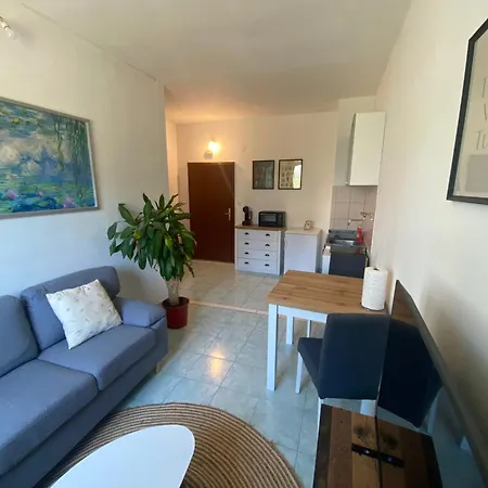 Apartman Apartino *